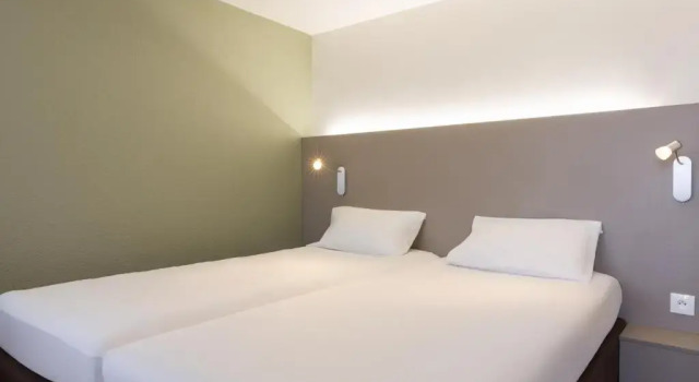 Семейный номер Standard Отель Kyriad Annecy Nord - Epagny