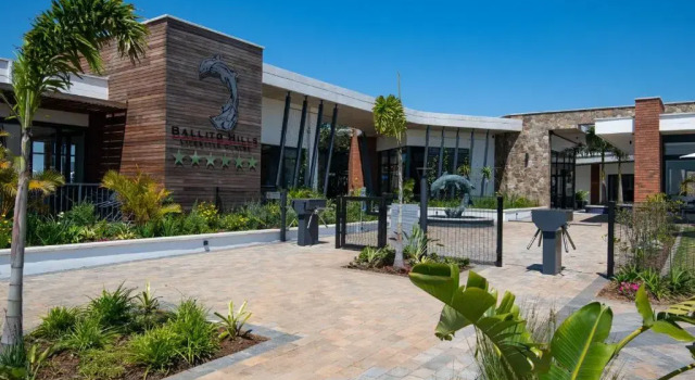 Ballito Hills Lifestyle Estate, Забронировать Отель Отели Баллито 4 звезды, рядом с Ballito Shopping Mall, 4*