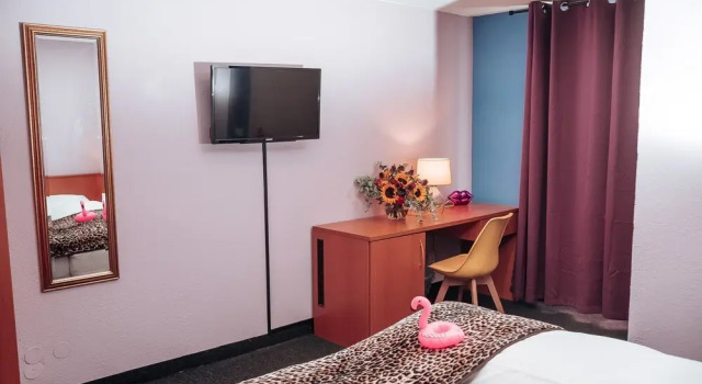 Номер Business SmartHotel Flamingo Self check-in