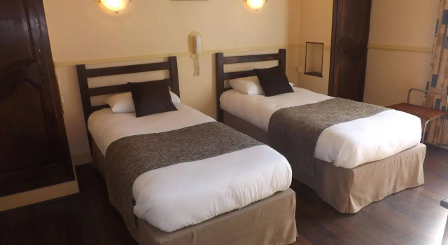 Hotel de LEurope, Забронировать Отель Отели Тура 5 звезд, рядом с Hotel Goüin Museum, 5*
