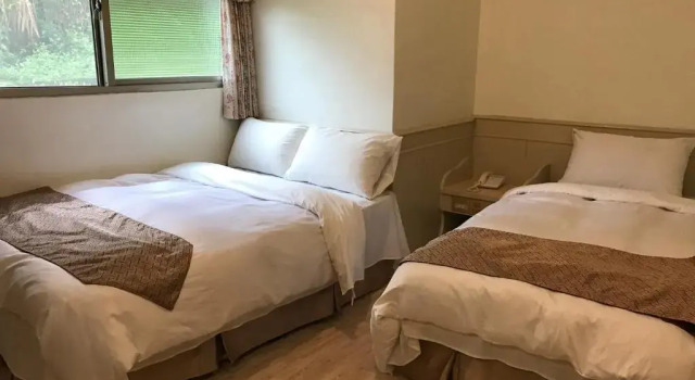 Camera Standard Minren Hotel