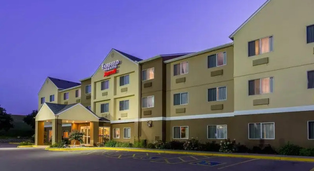 Кровать в общем номере Fairfield Inn & Suites Sioux Falls