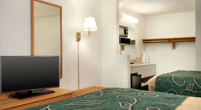 Travelodge by Wyndham Cheyenne