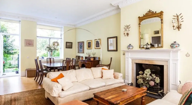 Stylish apartment on quiet street parallel to Kings Road, Chelsea