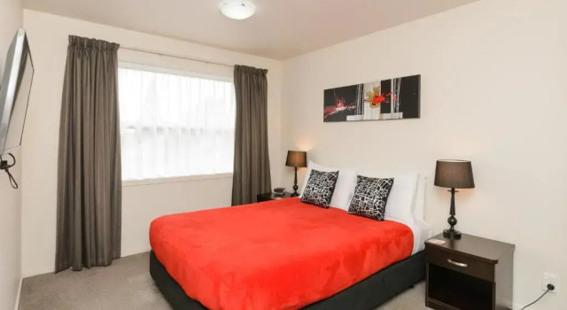 Апартаменты Ellena Court Motel
