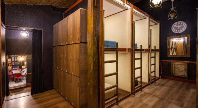 Кровать в общем номере The Clock Hostel & Suites