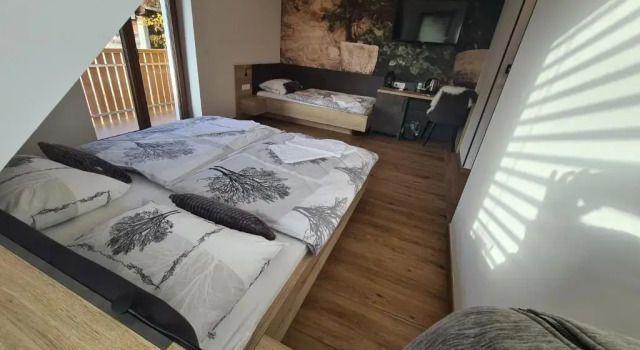 Standard Dreier Zimmer mit Balkon Veldes B&B