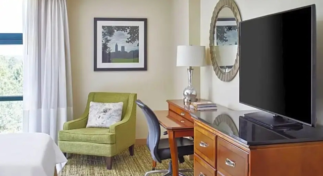 Четырёхместный клубный номер Standard Atlanta Marriott Alpharetta