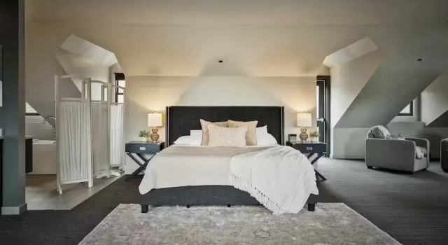 Люкс Luxury The British Hotel