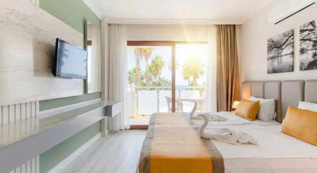 Номер Deluxe с балконом Tropic Beach Club