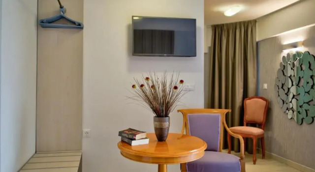 Трёхместный номер Standard с видом на сад Poseidon Hotel