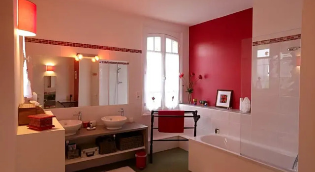 Villa Claude, Book Villa Sommerhuse i Charente, Hytte