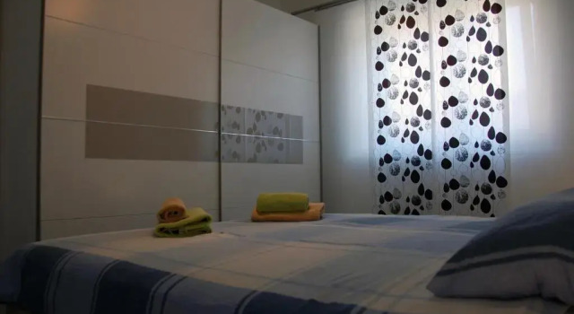 Apartment Spanjol, Prenota Appartamento Hotel a Isole Quarnerine con parcheggio, Parcheggio