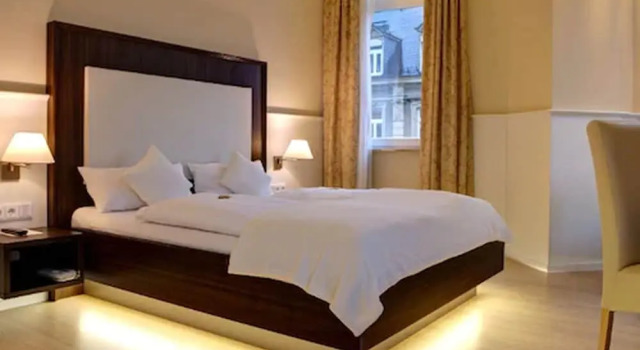 Трёхместный номер Standard The Heidelberg Exzellenz Hotel