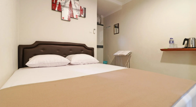 Camera Standard Wisma Surya