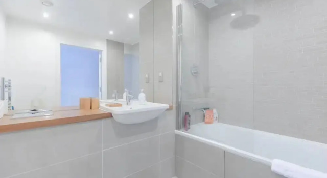 Апартаменты Vibrant 1BD Flat w/ Private Balcony, Camberwell!