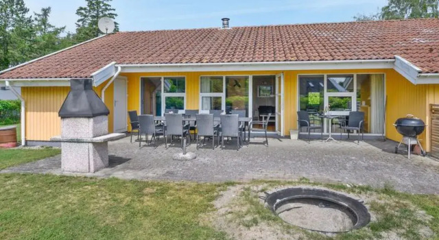 "Asa" - 400m from the sea in Lolland, Falster and Mon, Prenota Hotel Hotel a Falster con piscina, Piscina