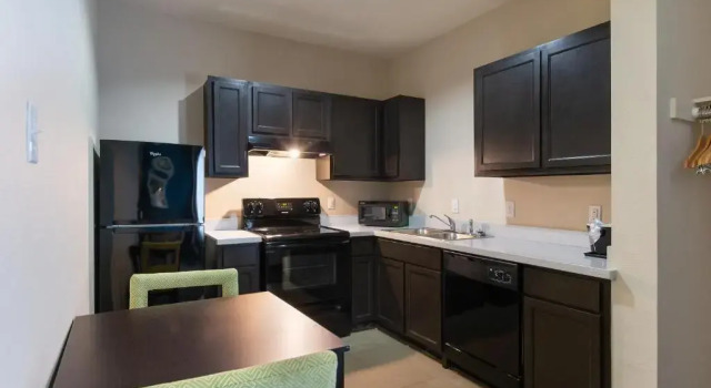 Deluxe Suite Residency Suites