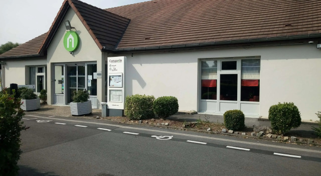 Campanile Creil - Villers-Saint-Paul, Reservar Hotel Hotéis em Oise com pequeno-almoço, Café da manhã