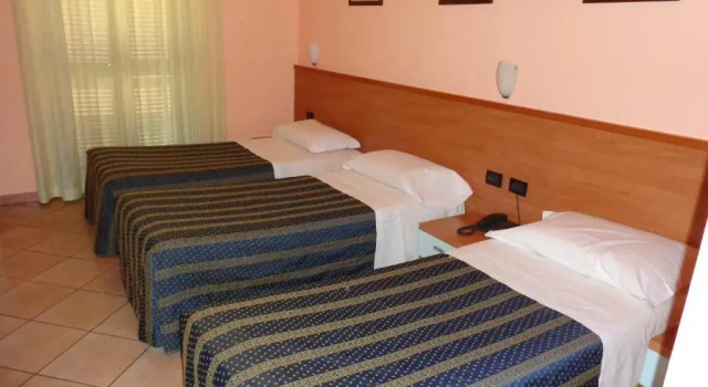 Трёхместный номер Albergo Salerno