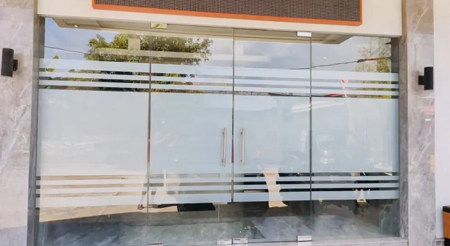 RedDoorz at Wisma Nadin 2 Bintan Utara, Забронировать Отель Недорогие отели провинции Кепулауан-Риау, недорого