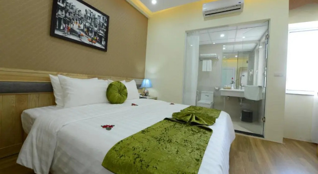 Двухместный номер Deluxe Blue Hanoi Inn Hotel