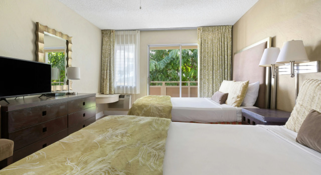 Plantation Hale Suites