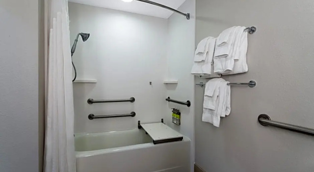 Четырёхместный номер Deluxe Holiday Inn Express Crystal River by IHG