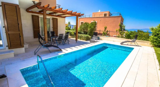 Вилла Villa Oleander by Domus Mirus - Rooftop Cinema & Pool & 6min Walk to Beach