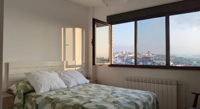 Apartamento LOS VEGA- parking privado, Забронировать Апартаменты/квартира Овьедо Астурия, рядом с Статуя Вуди Аллена