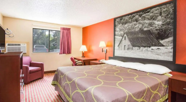 Номер Standard Super 8 by Wyndham Harrisonburg