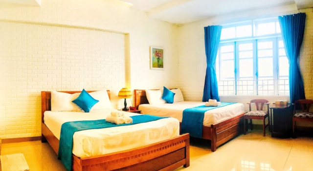 Четырёхместный номер Standard Whale Hotel
