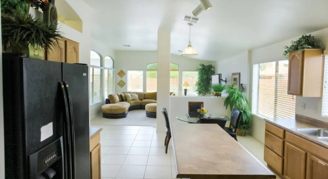 Glendale - 4 Bedroom Home, Забронировать Отель Дир-Вэлли 