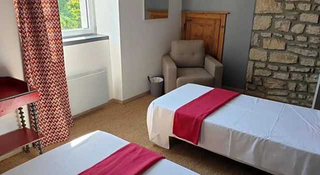 De passage chez Lili, Rezervasyon Otel Poligny Jura