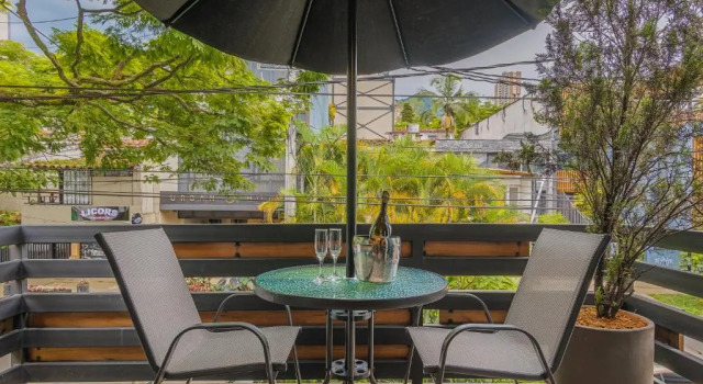 Апартаменты с балконом Viktory Boutique Hotel