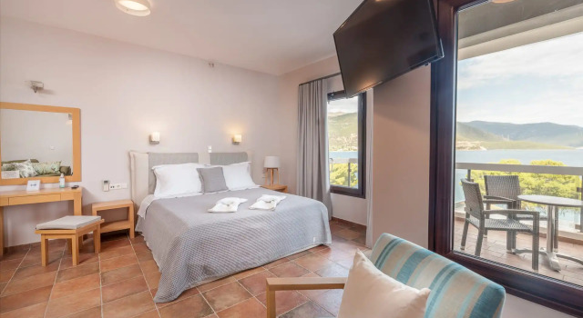 Люкс Trizonia Bay Hotel