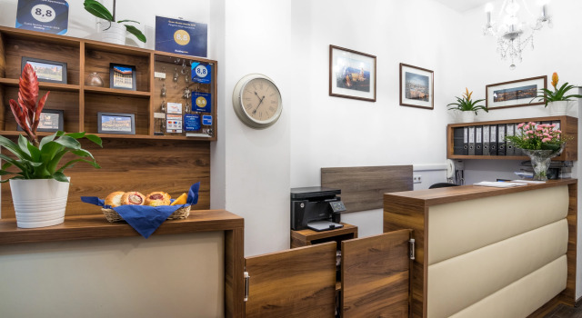 G12 Aparthotel