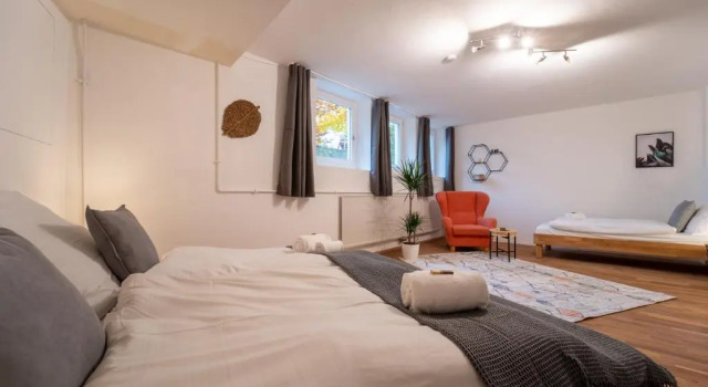 dreamcation - Ehemaliges Pfarrhaus, 3D-Tour, NETFLIX, Terrasse, BBQ, Küche, 130qm