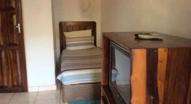 Tabonina Guesthouse, Book Hotel Hotels in Livingstone with Parking, Parking