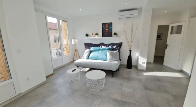 Maxbnb - T2 Balcon 50m2 - Climatise - Ouest -, Забронировать Отель Тулон Var coast, рядом с Stade de Bon Rencontre