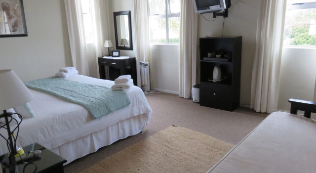 Caxton Manor B&B