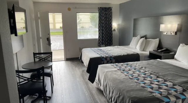 Четырёхместный номер Standard American Inn - Paducah