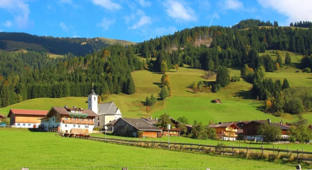 Шале Chalet in Kirchberg near Ski Gondola