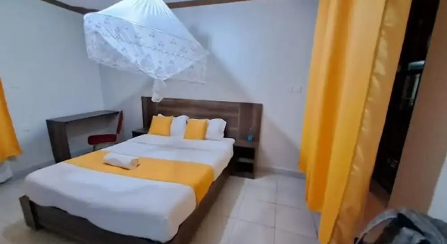 Summer Inn Guest House Naivasha, Rezervovat Penzión Levné hotely v Nakuru County