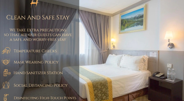 Кровать в общем номере Hallmark Leisure Hotel