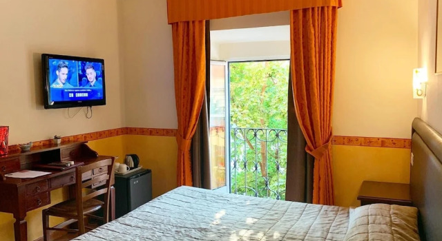 Locanda San Cosimato, Prenota Hotel Trastevere Roma, vicino a Cimitero Acattolico