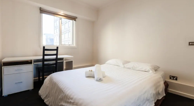 Апартаменты CLAUDE, 2BDR Melbourne Apartment