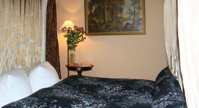 Alte Galerie Hotel, Rezervasyon Otel Charlottenburg Berlin, Berlin Alman Operası yakınında