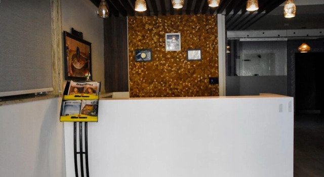 Anroute Stays Freeganj, Забронировать Отель Отели штата Махараштры 3 звезды, 3*