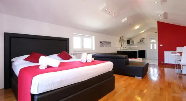 Apartments Maruna